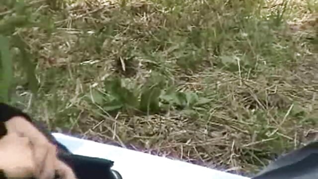 Висока дефиниција :  Заводлива кучка го изневерува момчето со чуден снимател Бесплатни видео клипови 