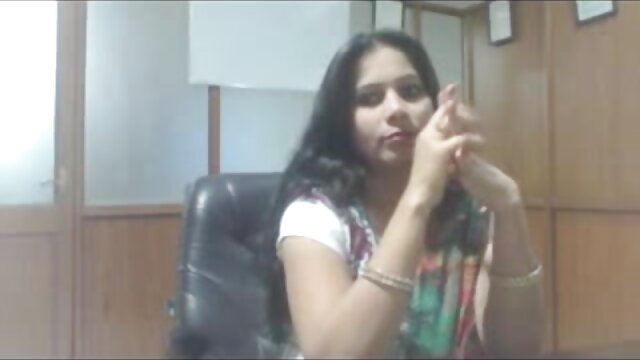 Висока дефиниција :  Тоа пиленцето многу вреска кога ќе ја ебе дечкото на сестрата Бесплатни видео клипови 