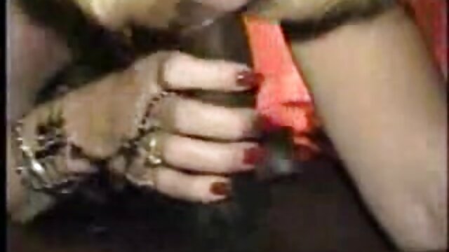 Висока дефиниција :  По забавата со вибраторите, азиската слатка му дава на човекот одлична минувачка работа Бесплатни видео клипови 