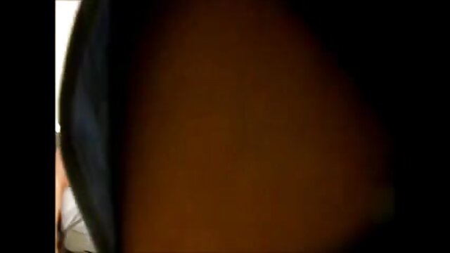 Висока дефиниција :  Маж дели ненаситна русокоса сопруга со згоден странец Бесплатни видео клипови 